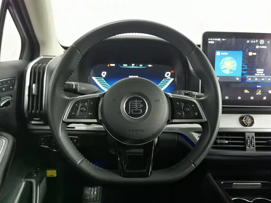 BYD Tang New Energy 2018 DM 2.0T AWD Smart Connection Genesis Edition 7-Seater China V фото 11
