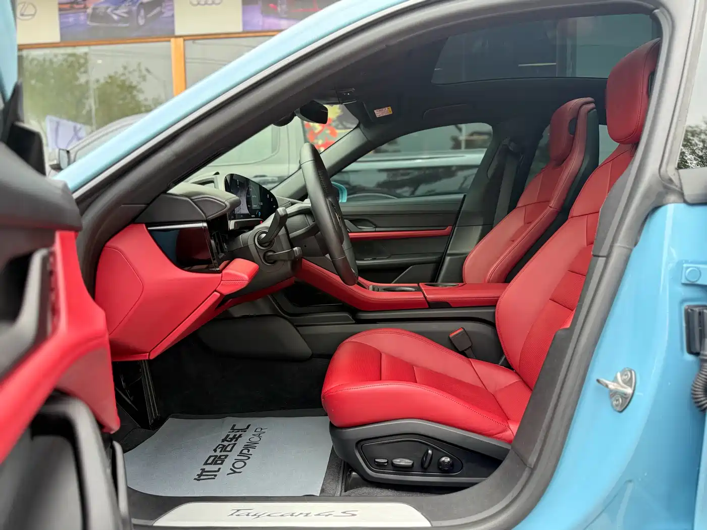 Porsche Taycan 2019 Taycan 4S фото 18