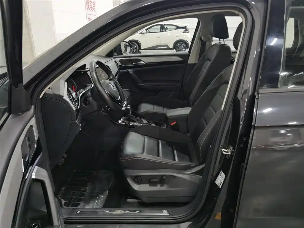 Volkswagen Tayron 2020 330TSI 2WD Luxury Smart Edition фото 10