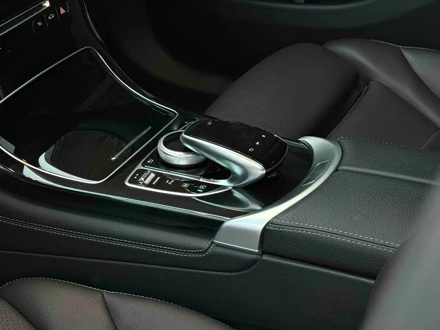 Mercedes-Benz GLC 2019 Model GLC 200 L 4MATIC фото 18