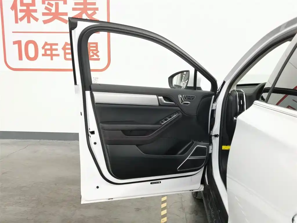 BYD Tang New Energy 2018 DM 2.0T AWD Smart Connection Genesis Edition 7-Seater China V фото 8