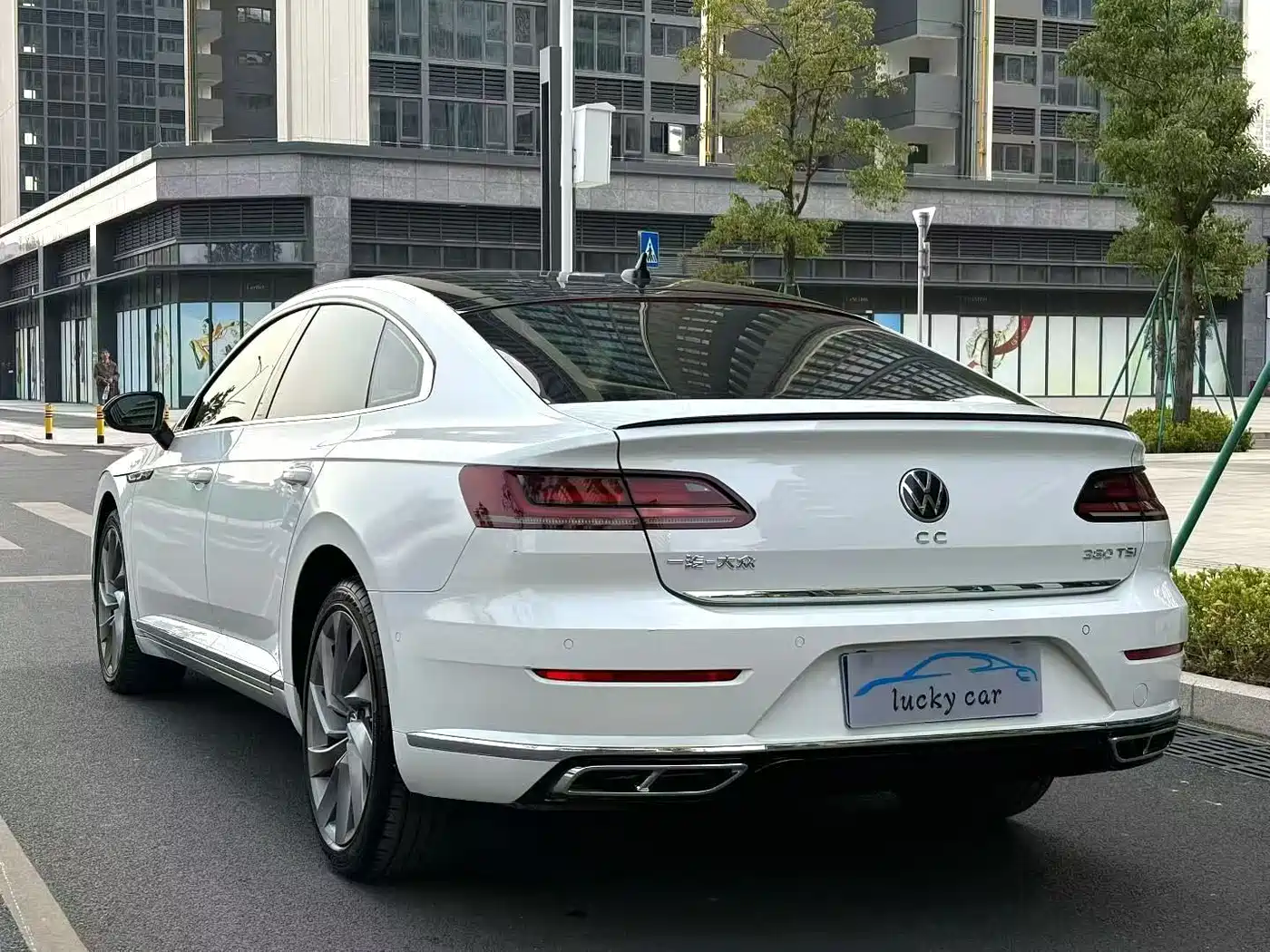 Volkswagen FAW-Volkswagen CC 2023 380TSI Eye-catching Edition фото 15