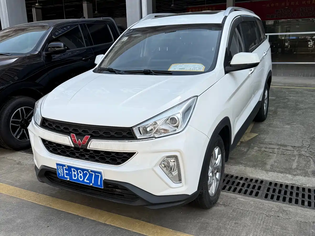 Wuling Motors Wuling Hongguang S3 2018 2018 1.5L Manual Luxury China V