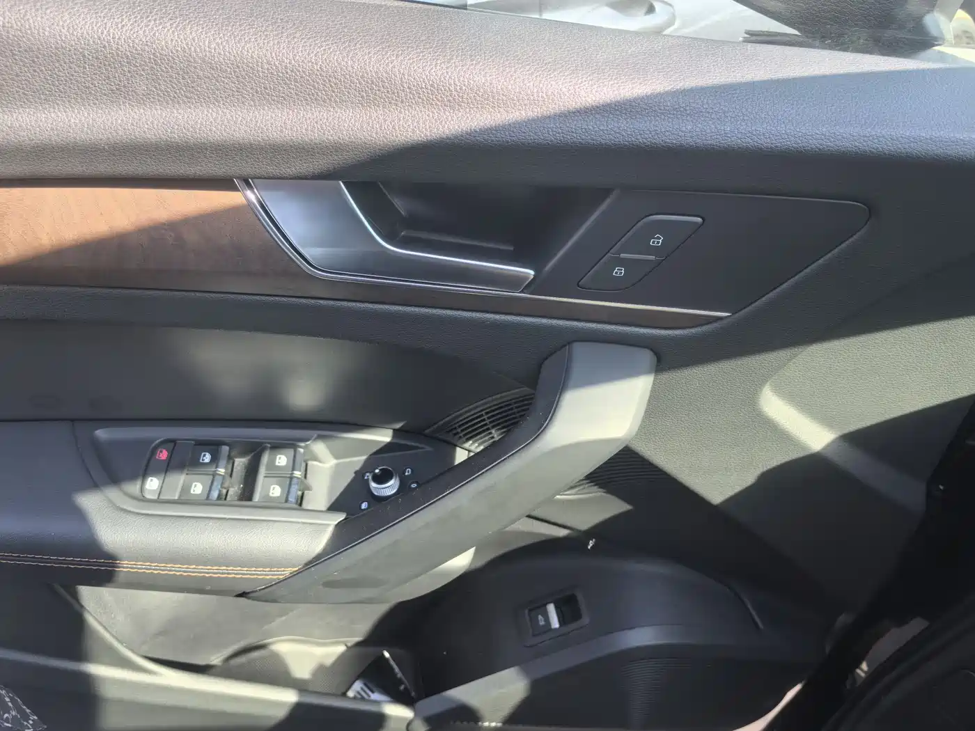 Audi Q5L 2018 45 TFSI Exclusive Elegance (China V) фото 14