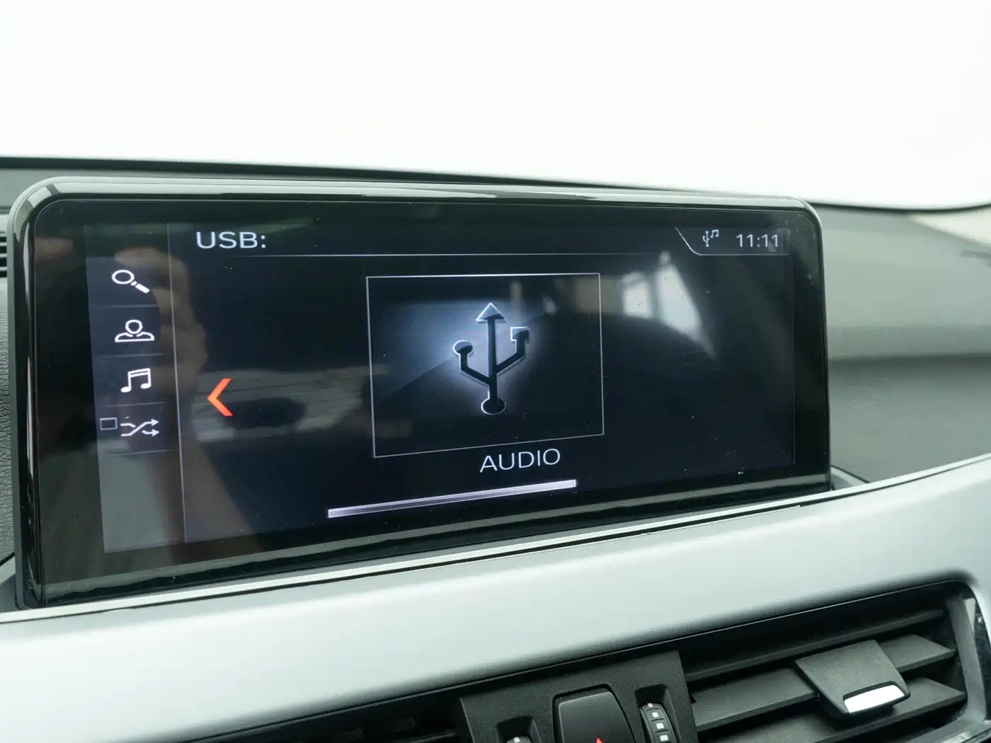 BMW X1 2019 sDrive20Li Leading Model фото 13