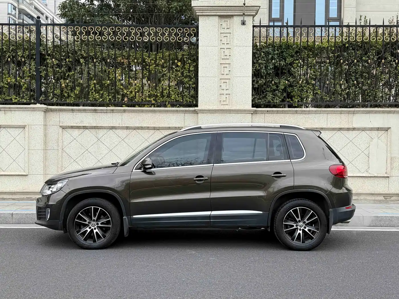Volkswagen Tiguan 2016 Model 300TSI Automatic 2WD Luxury Edition фото 3