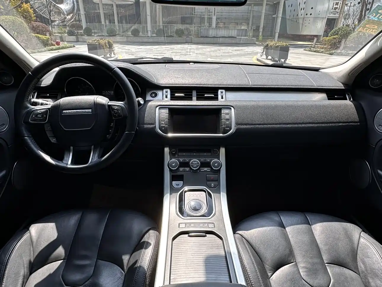 Land Rover Range Rover Evoque (Import) 2013 2.0T 5-door Premium Edition фото 9