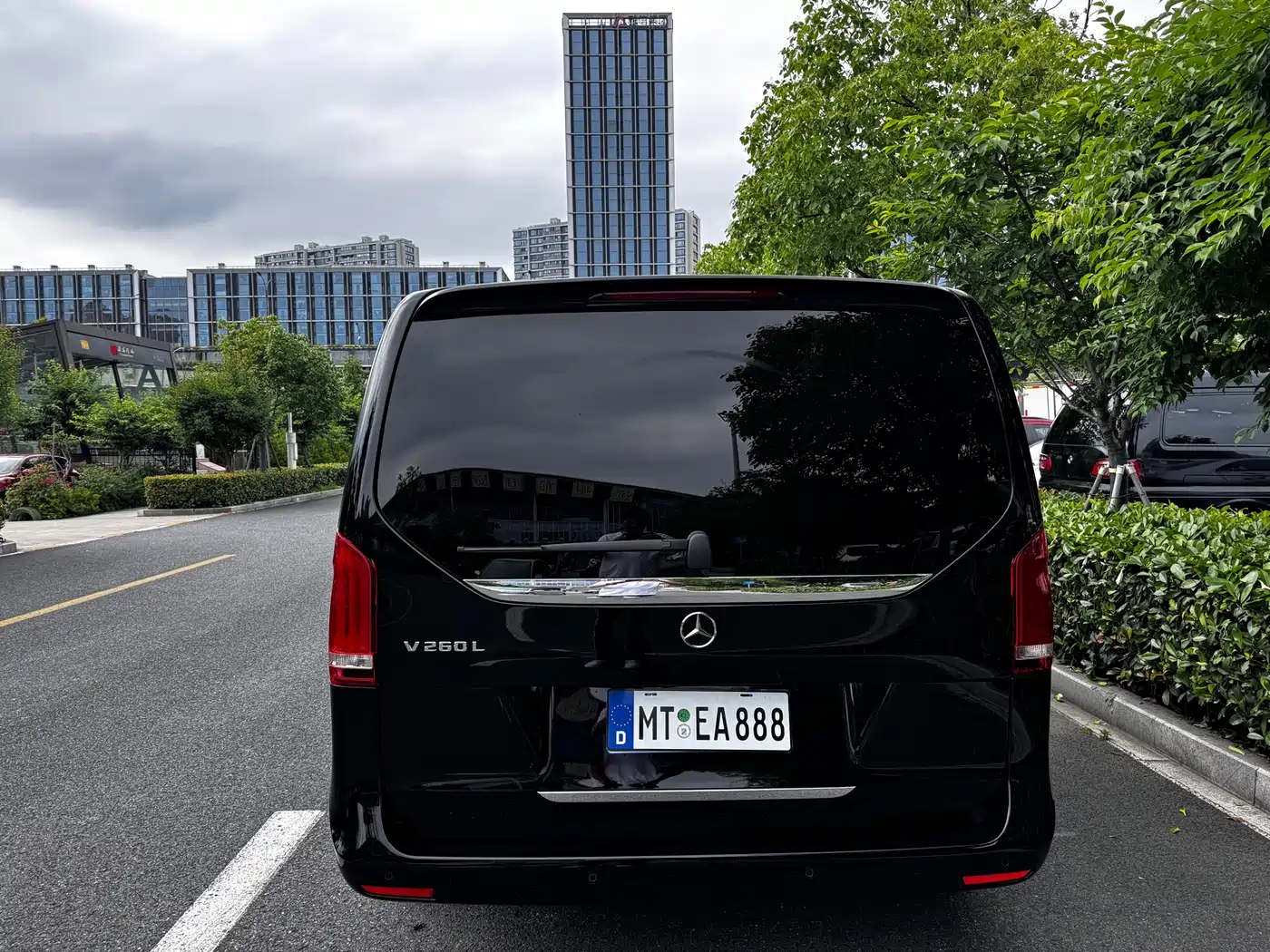 Mercedes-Benz V-Class 2022 V 260 L Long Wheelbase Prestige Edition фото 11