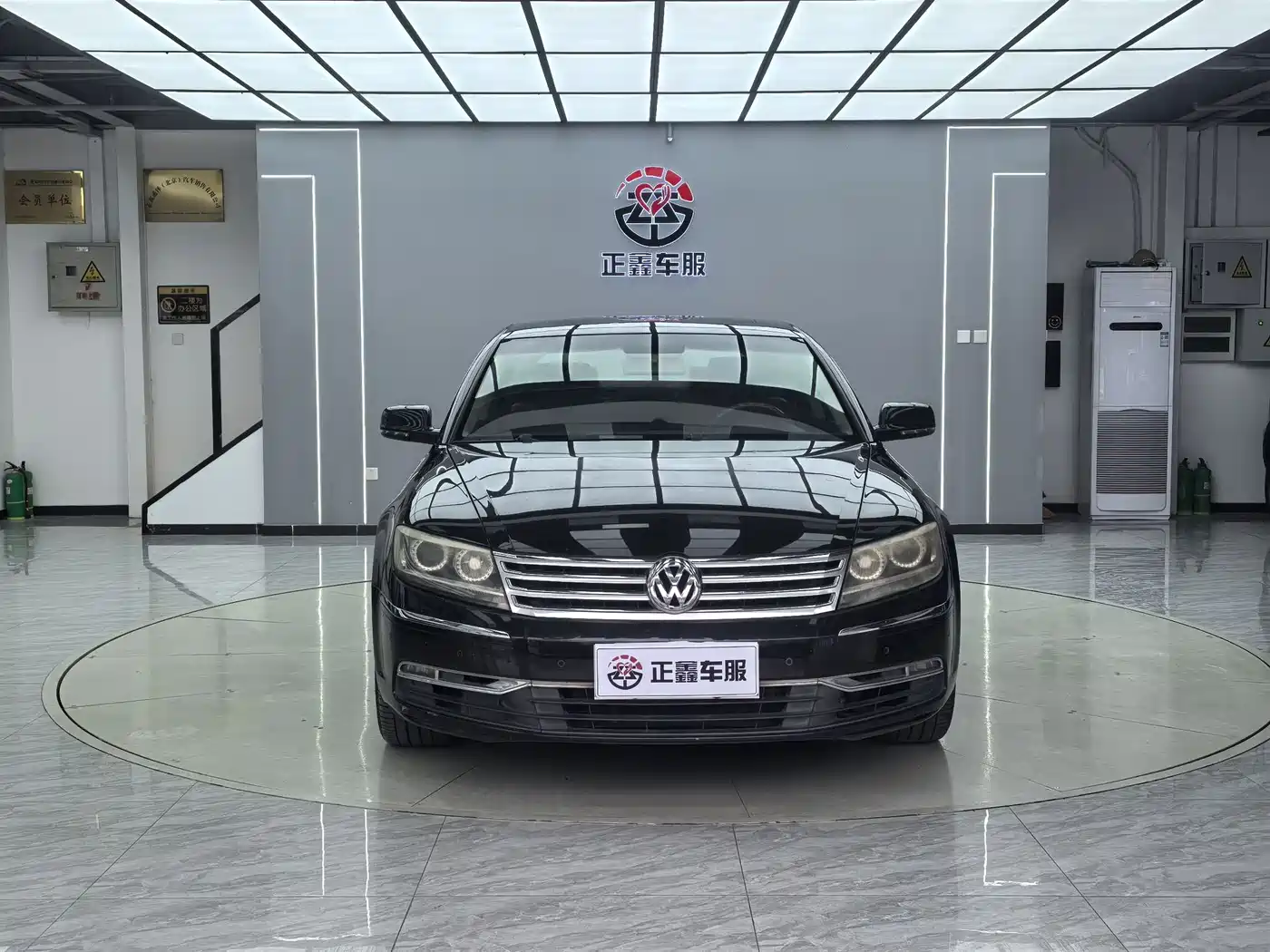 Volkswagen Phaeton 2011 2011 3.6L V6 5-Seater Extended Comfort