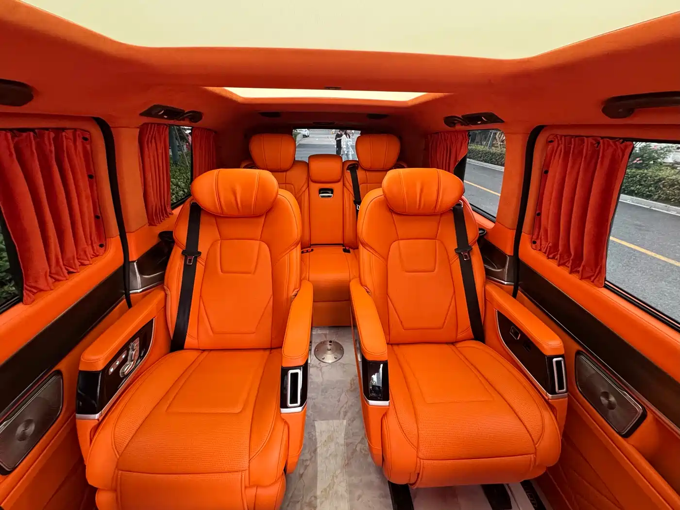 Mercedes-Benz V-Class 2022 V 260 L Long Wheelbase Prestige Edition фото 6