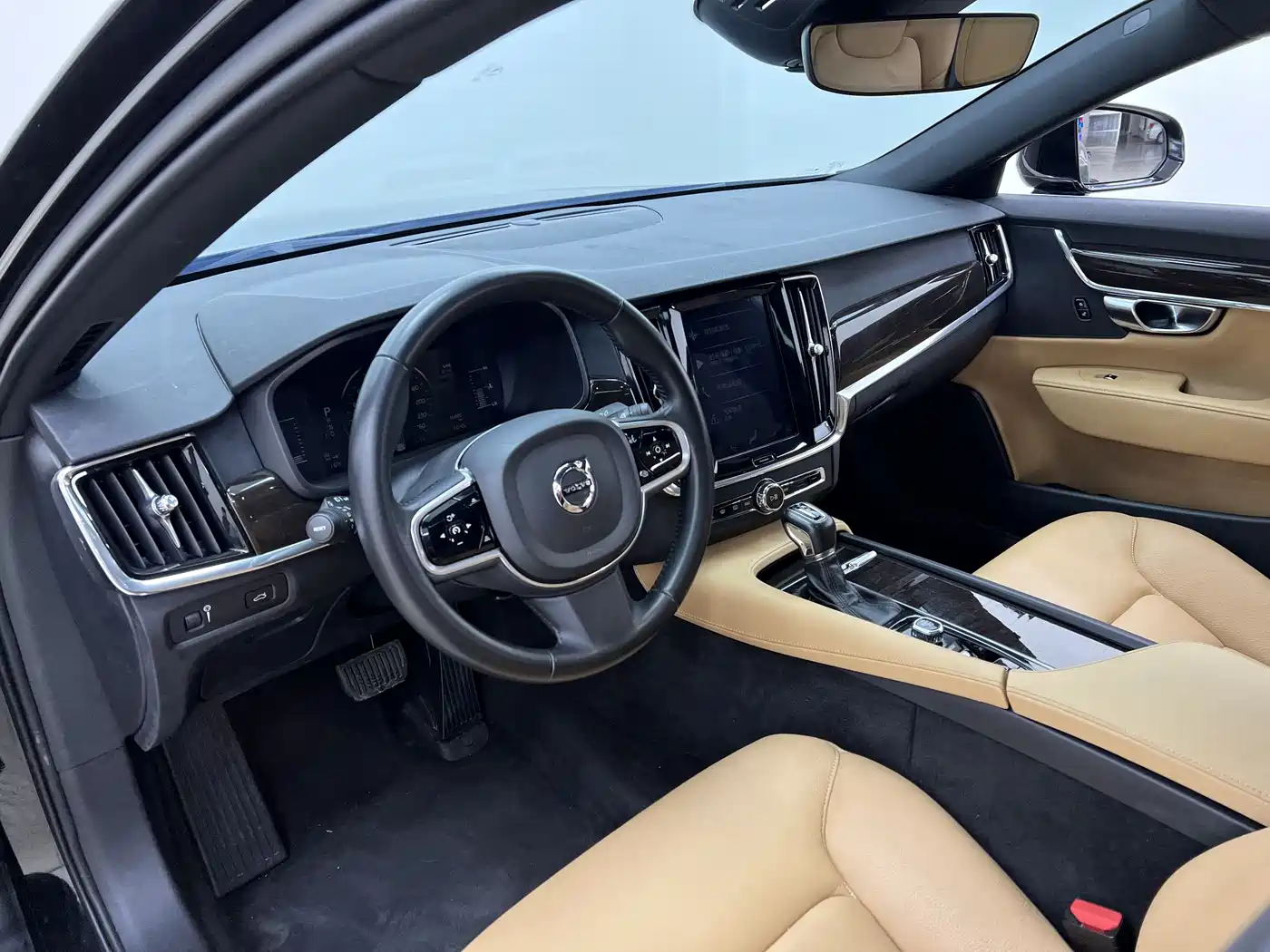 Фото 6 - Volvo S90