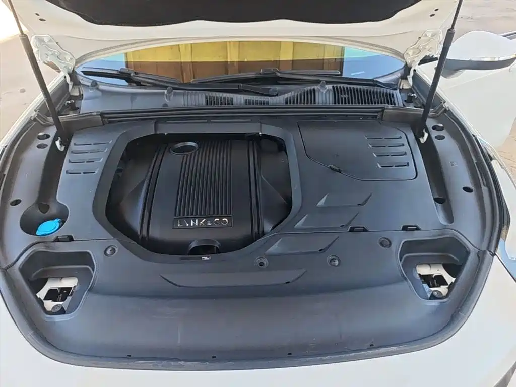 Lynk & Co 02 2018 1.5T DCT 2WD Power Edition China V фото 20