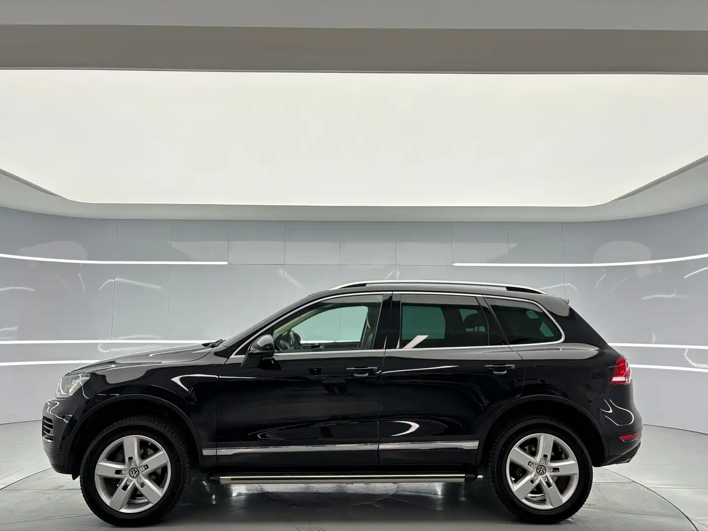 Volkswagen Touareg 2013 3.0TSI X 10th Anniversary Limited Edition фото 6