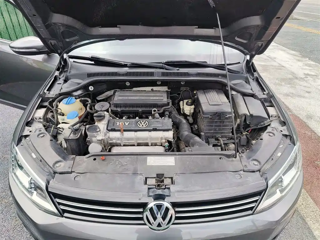 Volkswagen Sagitar 2014 Facelift 1.6L Automatic Comfort фото 20