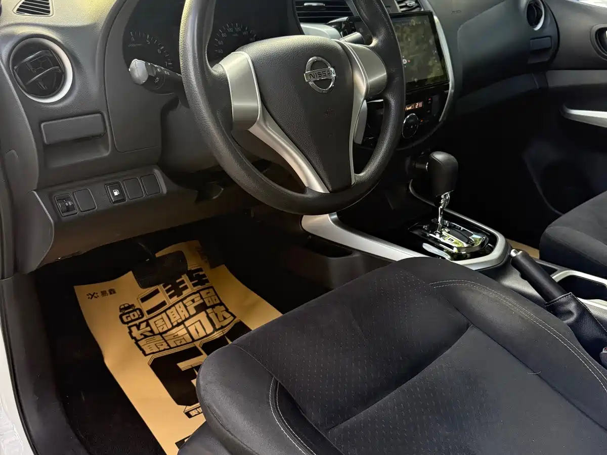 Nissan Navara 2018 2017 Model 2.5L Automatic 4WD Luxury QR25