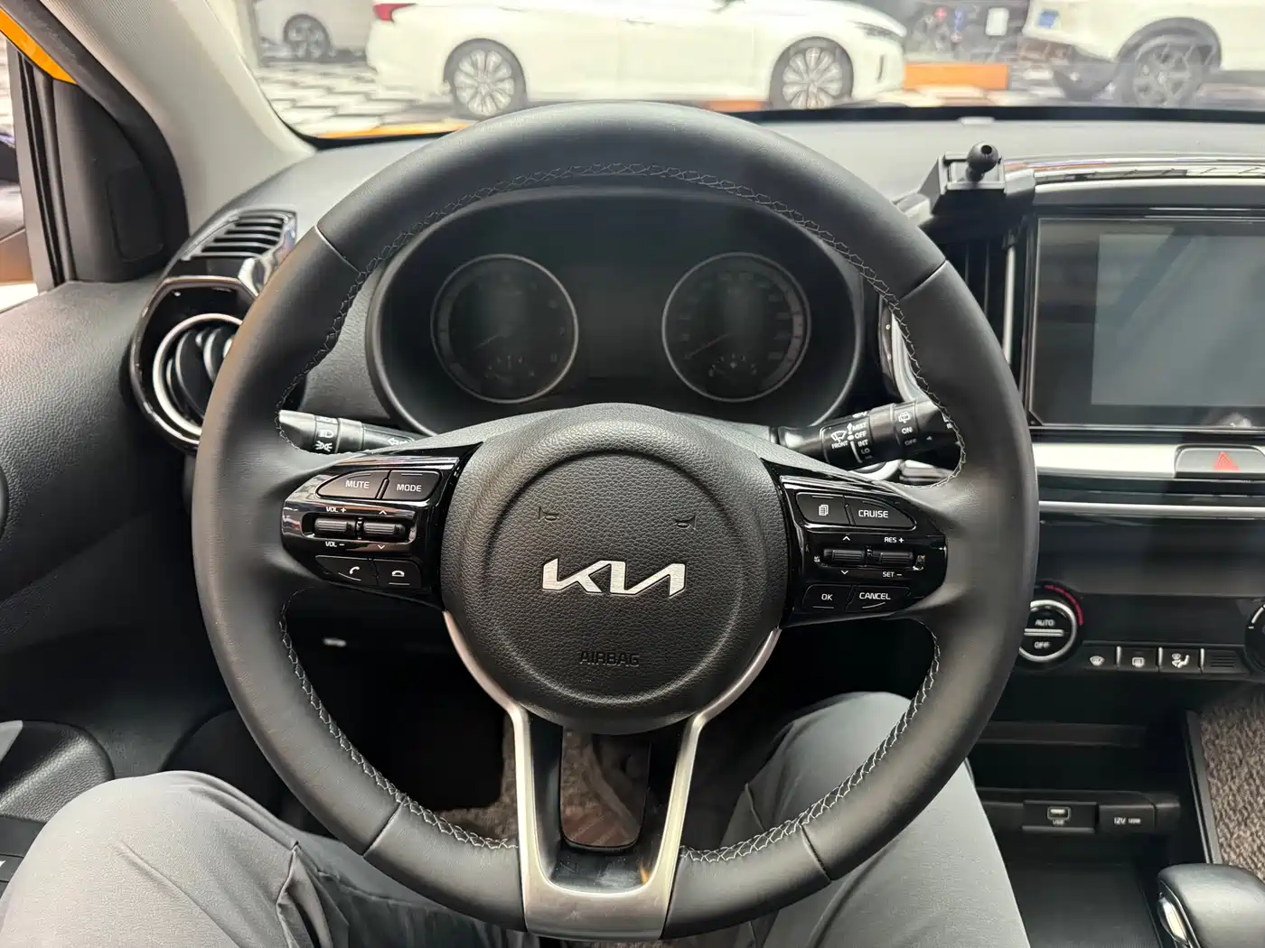 Kia KX1 2021 1.4L CVT Fun Sunroof Version фото 14