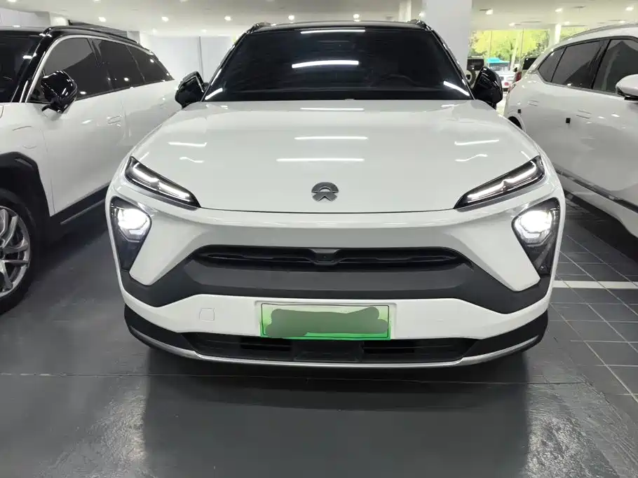 Фото 2 - NIO ES6