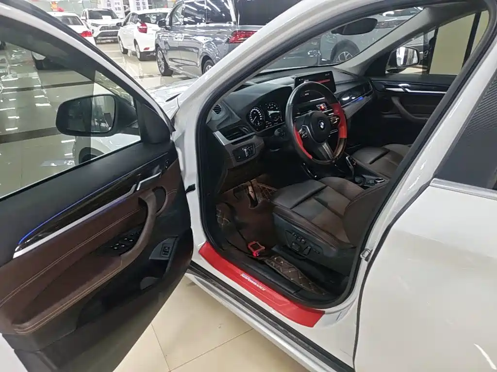 Фото 16 - BMW X1