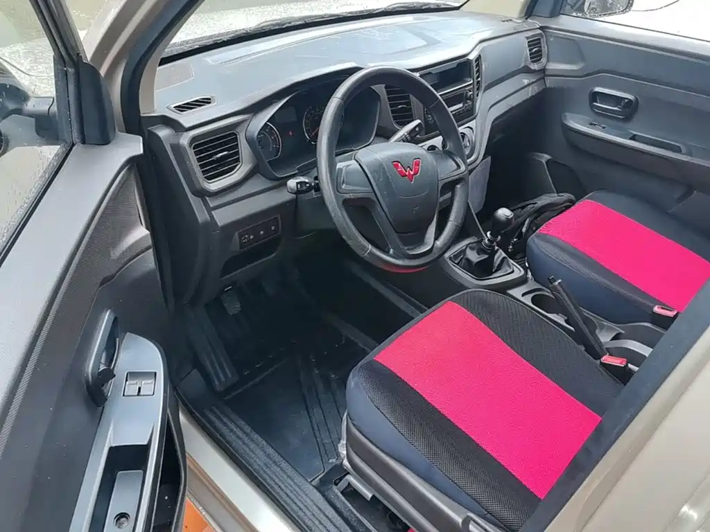 Wuling Motors Wuling Hongguang V 2024 2022 1.5L Power Take Edition Electric Power Steering LAR