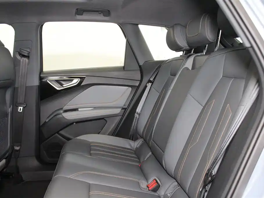 Audi Q4 e-tron 2024 40 e-tron Pioneer Edition фото 8