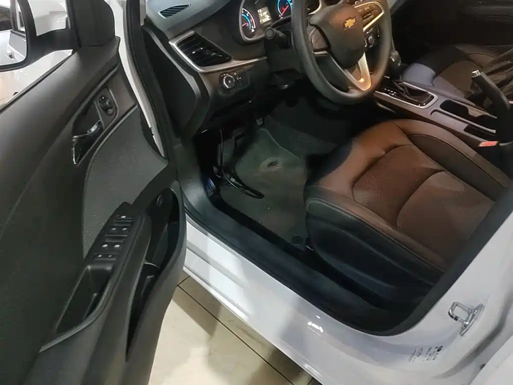 Chevrolet Cavalier 2019 320 Automatic Joy Edition фото 16