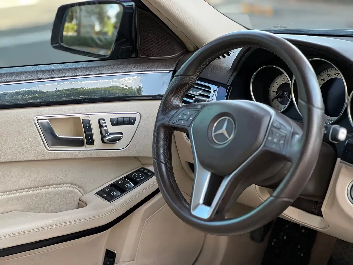 Mercedes-Benz E-Class 2015 E 260 L Sport фото 13