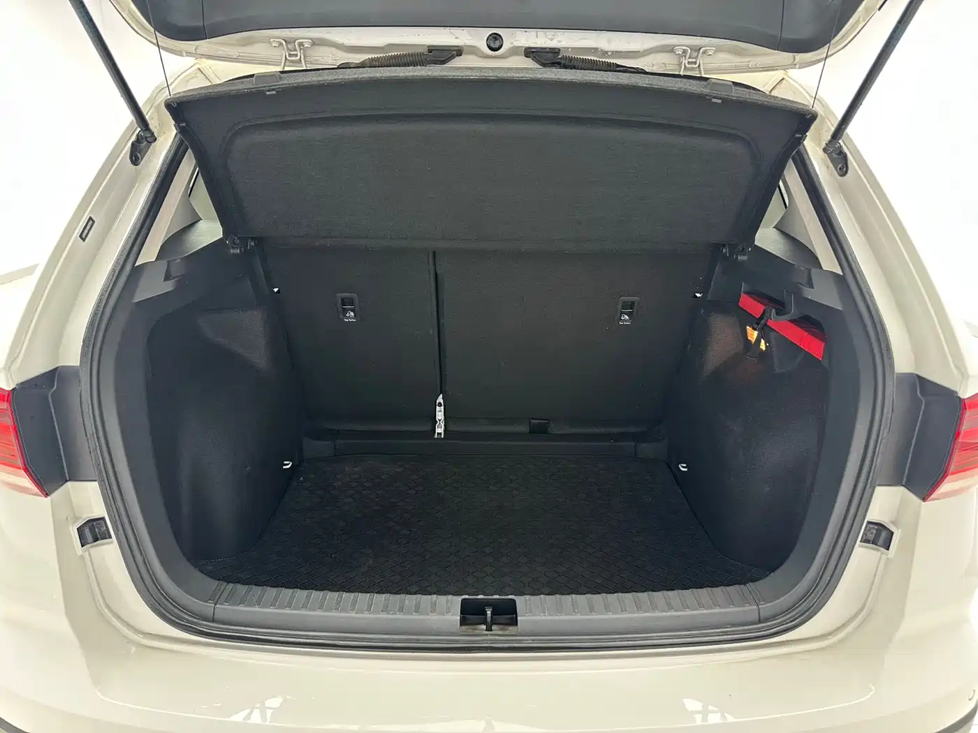 Volkswagen Tharu 2021 Model 280TSI 2WD Comfort Edition фото 10