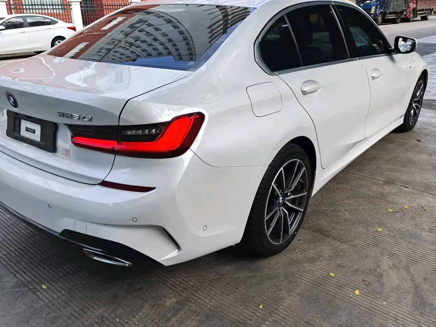 BMW 3 Series 2021 325Li M Sport Package фото 7