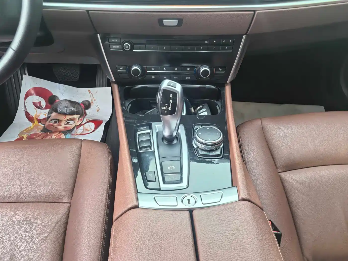 BMW 5 Series GT 2015 528i Leading фото 10