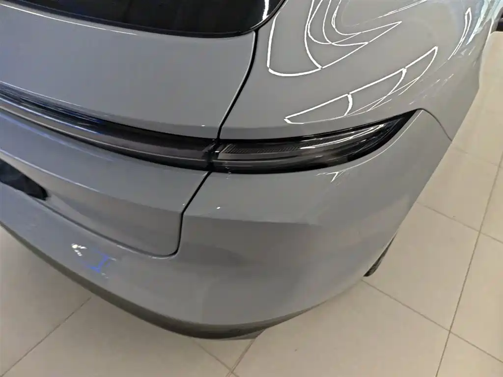 Фото 8 - NIO ET5T