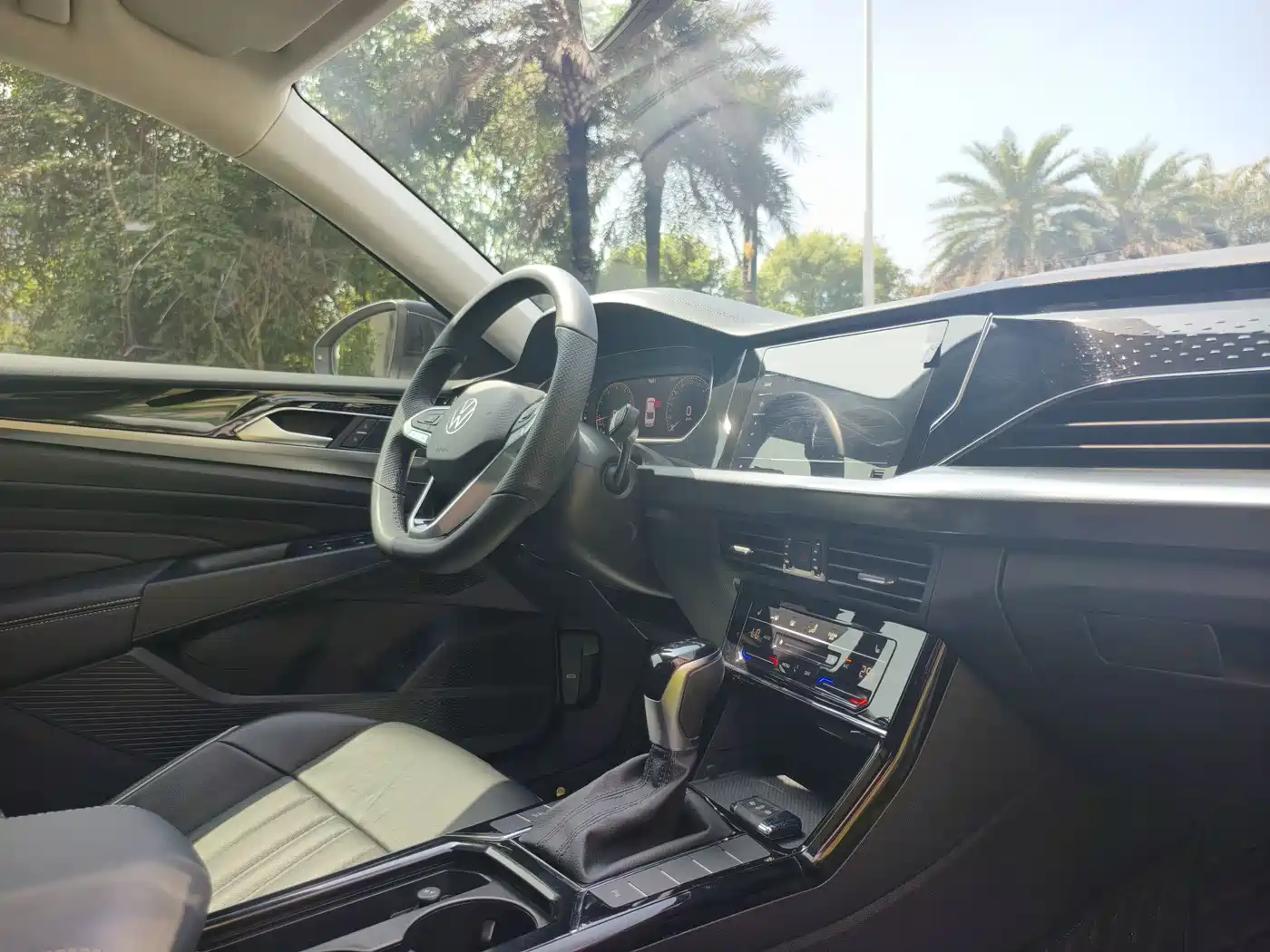 Volkswagen Passat 2022 330TSI Starlight Elite Edition фото 13