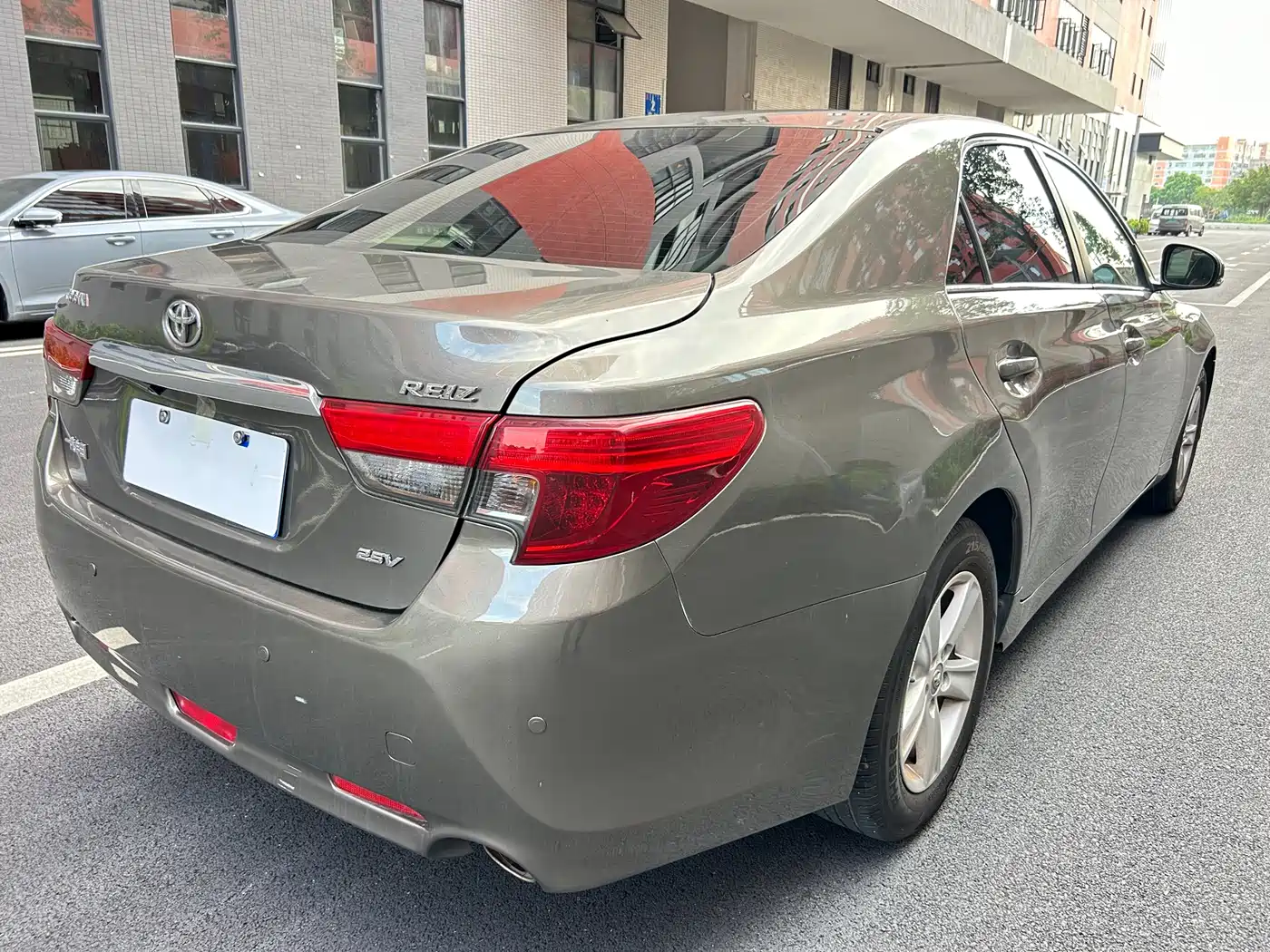 Toyota Reiz 2013 2.5S Elite Edition фото 2