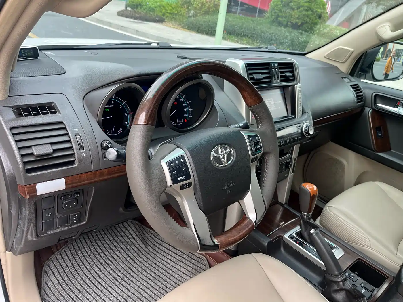 Toyota Prado 2010 4.0L Automatic VX NAVI фото 16