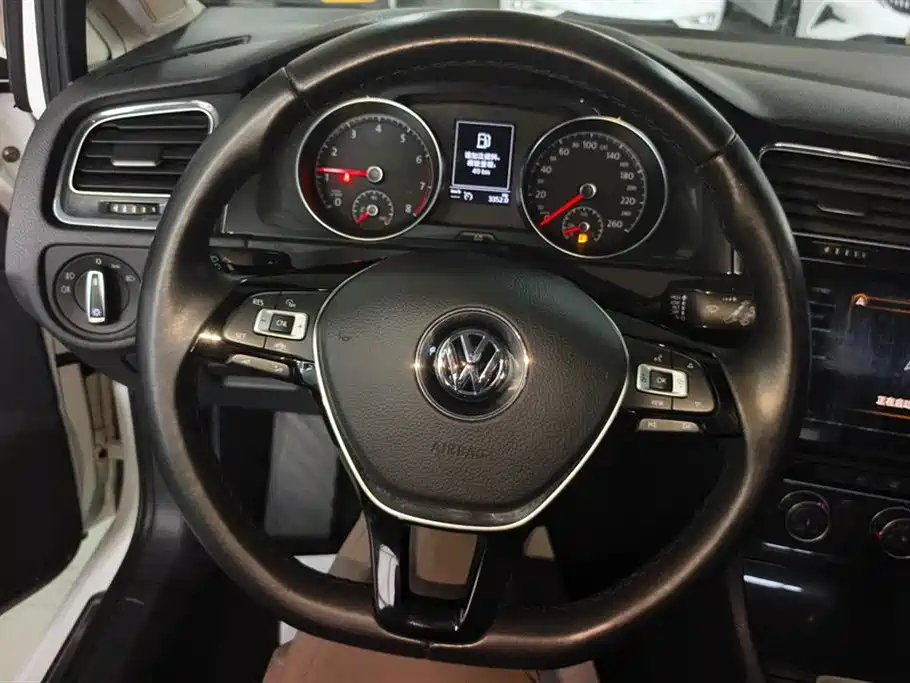 Volkswagen Golf 2020 Beloved Edition 280TSI DSG Comfort фото 15