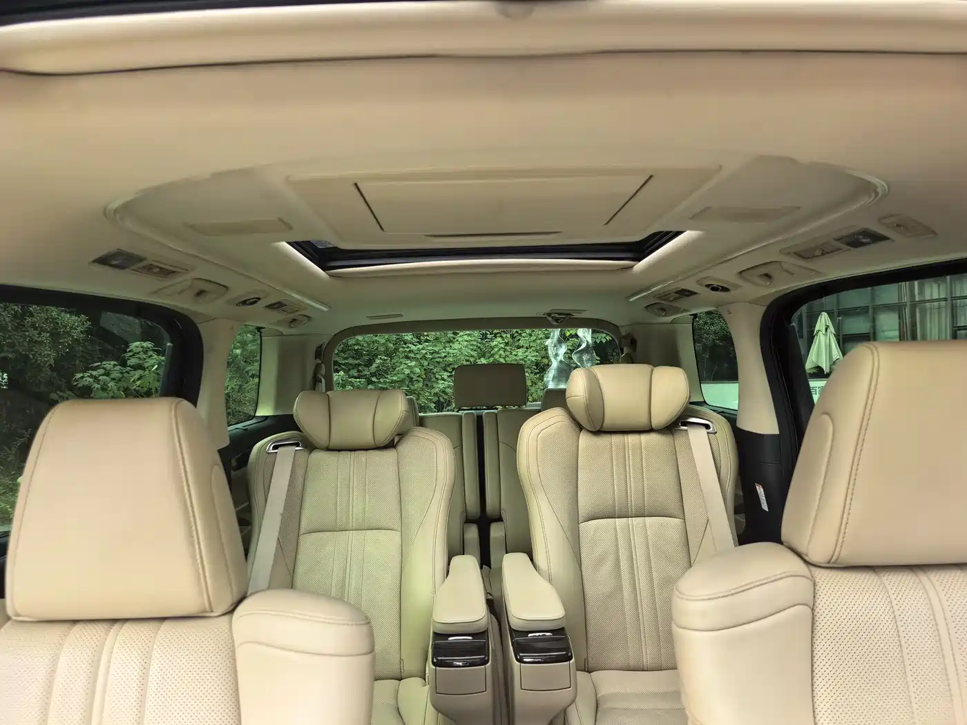 Toyota Alphard 2019 Hybrid 2.5L Premium Edition фото 10