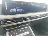 Фото 13 - Lincoln Aviator