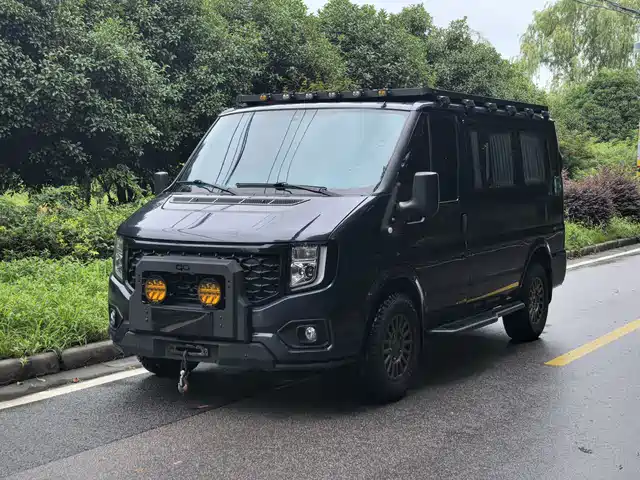 Jiangling JMC Fushun 2023 2.0T Automatic Short Wheelbase Medium Roof Commercial Multi-purpose Vehicle 5-seater