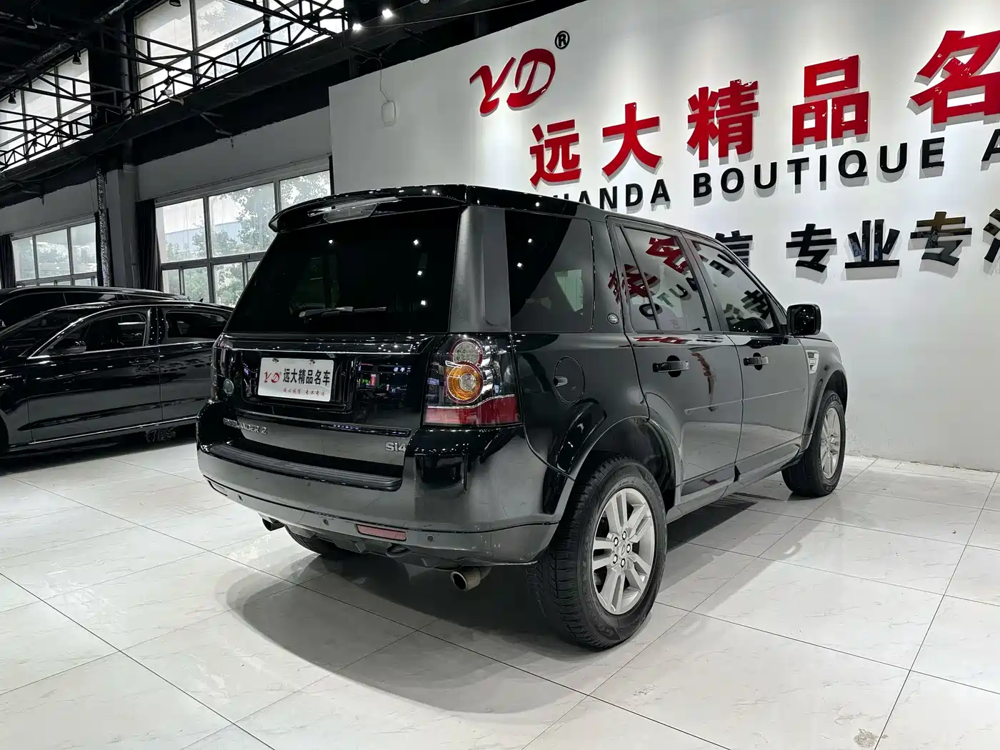 Land Rover Freelander 2 2013 2.0T Si4 SE Petrol Version фото 17