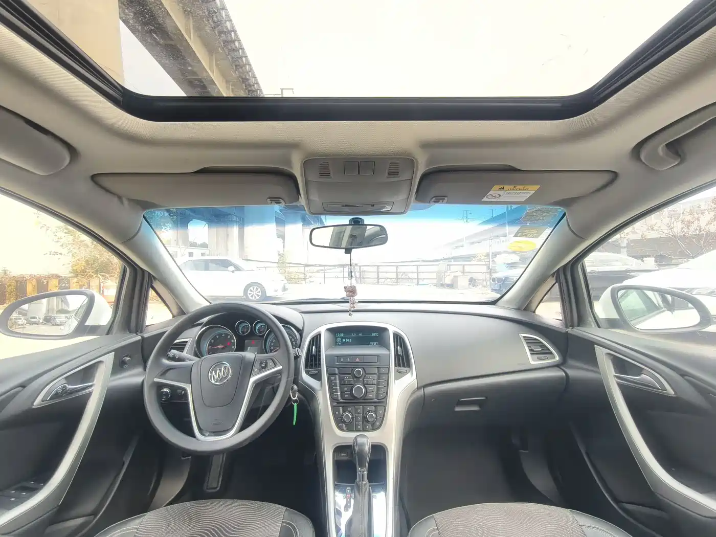 Buick Excelle 2014 XT 1.6L Automatic Fashion фото 8