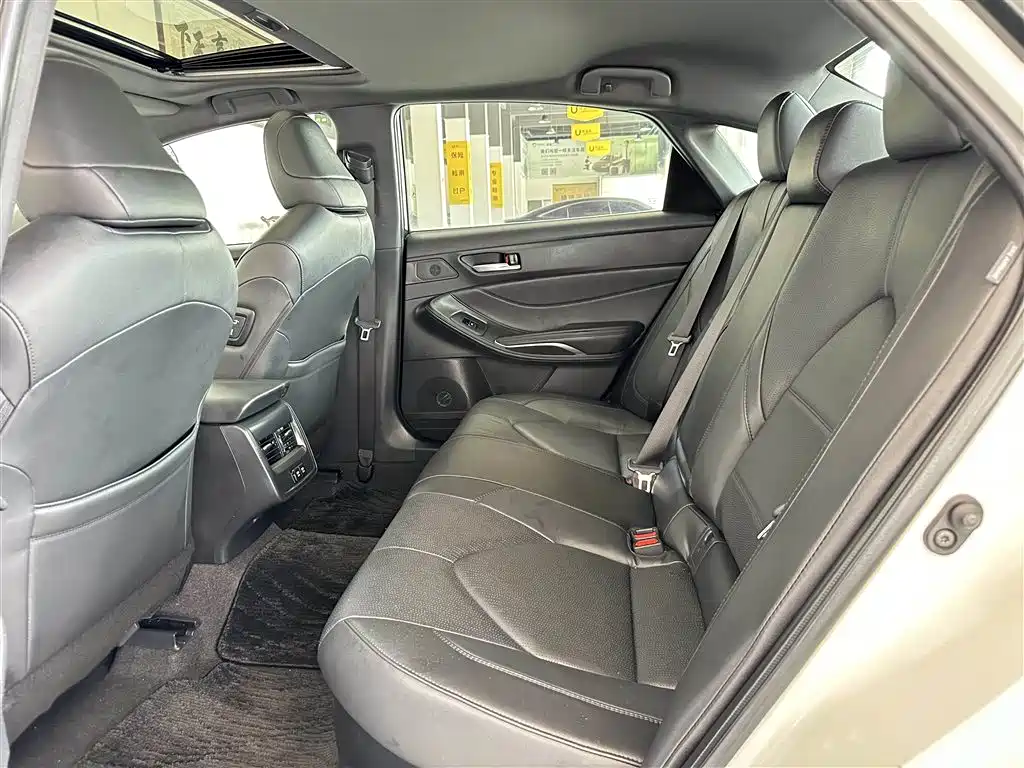 Toyota Avalon 2019 Hybrid 2.5L Luxury Edition China VI фото 5