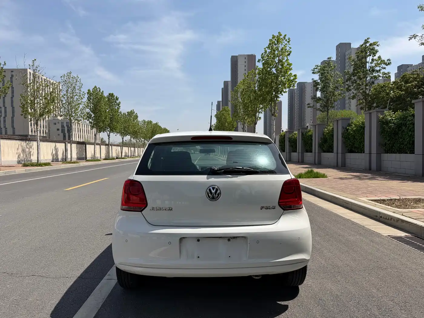 Volkswagen Polo 2013 1.4L Automatic Comfort Edition фото 13
