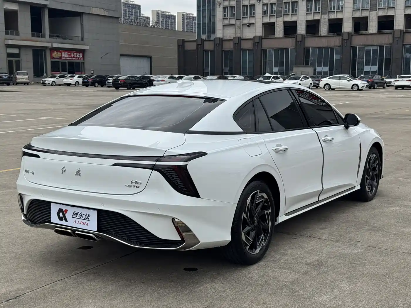 Hongqi H6 2023 2.0T Premium Edition фото 6