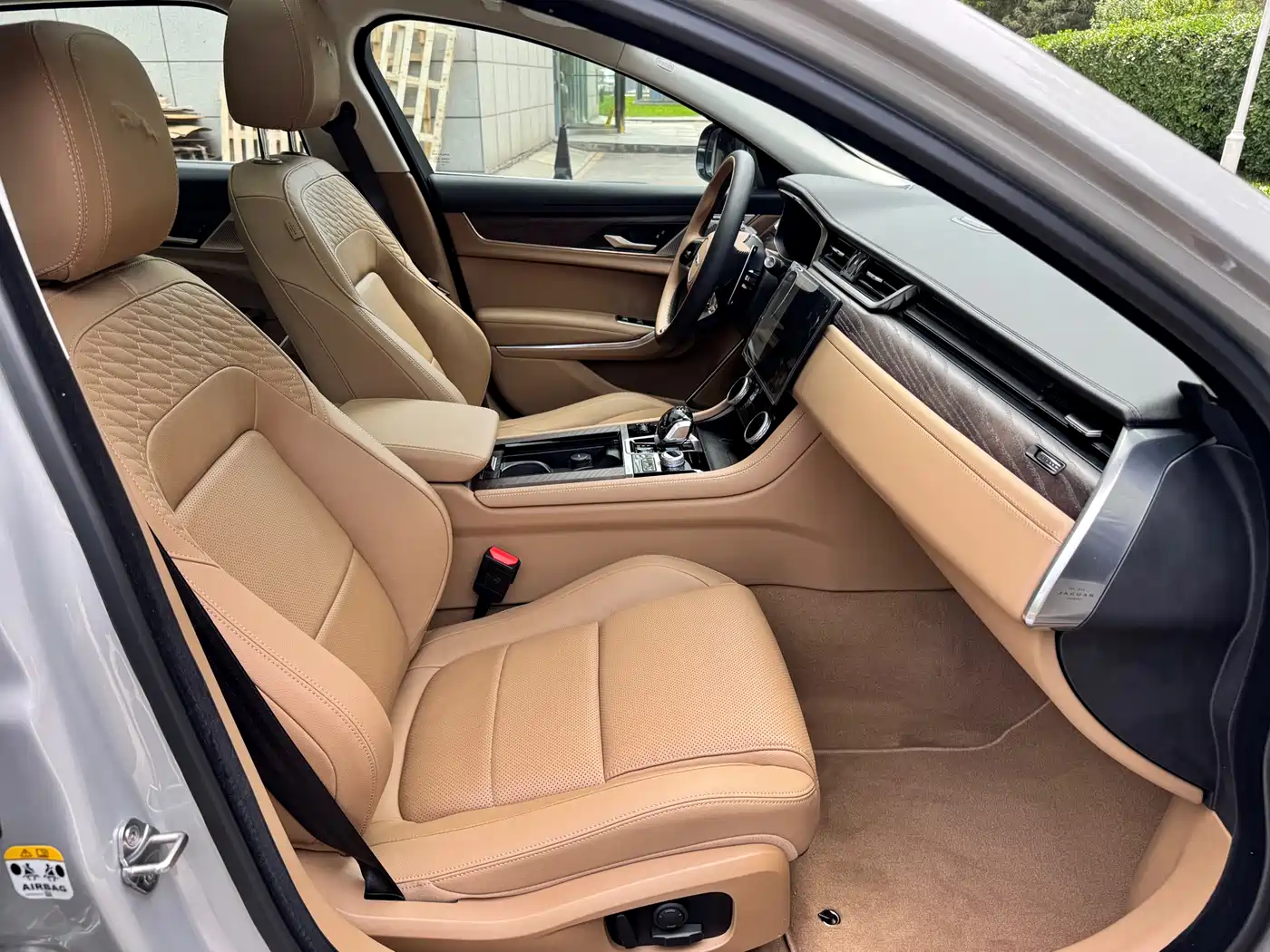 Jaguar XFL 2025 2.0T P250 FWD Luxury Edition фото 20