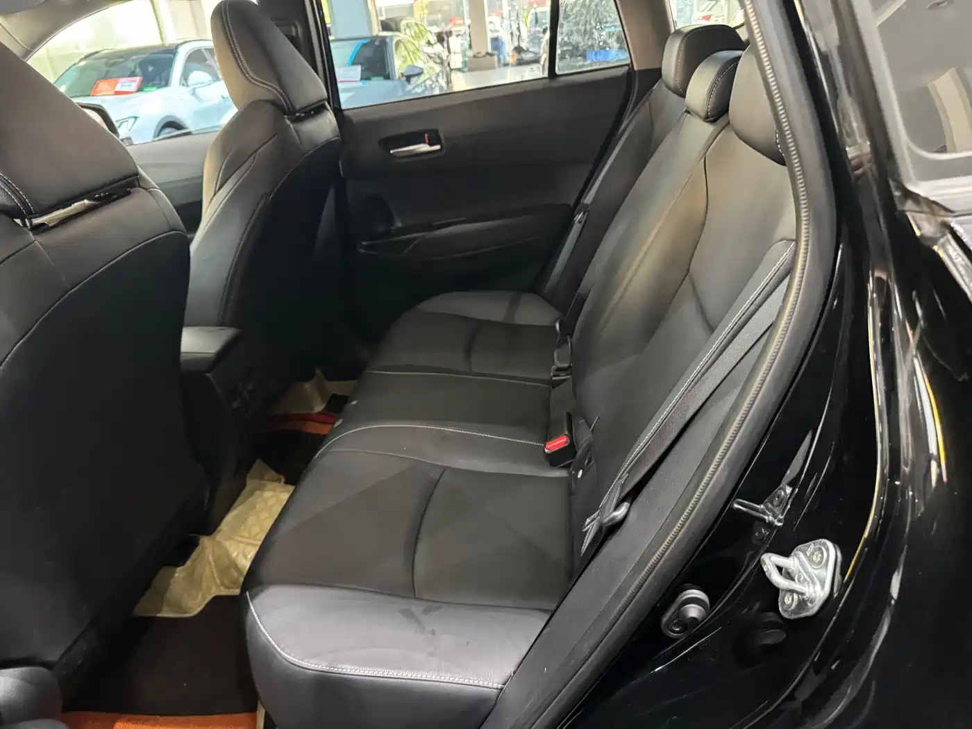 Toyota Frontlander 2023 2.0L CVT Luxury Edition фото 8