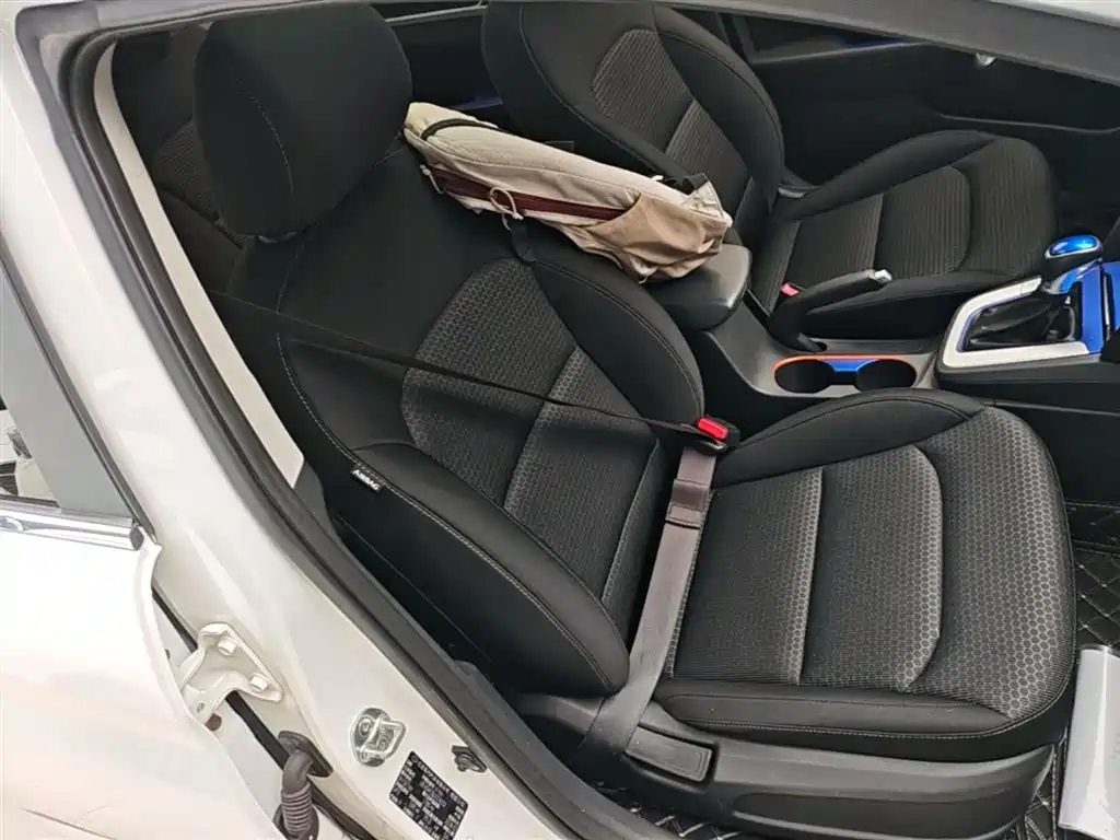 Hyundai Elantra 2016 Model 1.6L Automatic Smart Elite фото 25