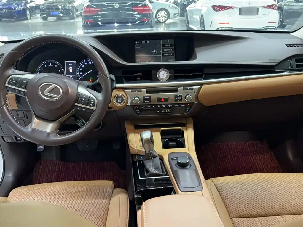Lexus ES 2015 200 Comfort Edition фото 10