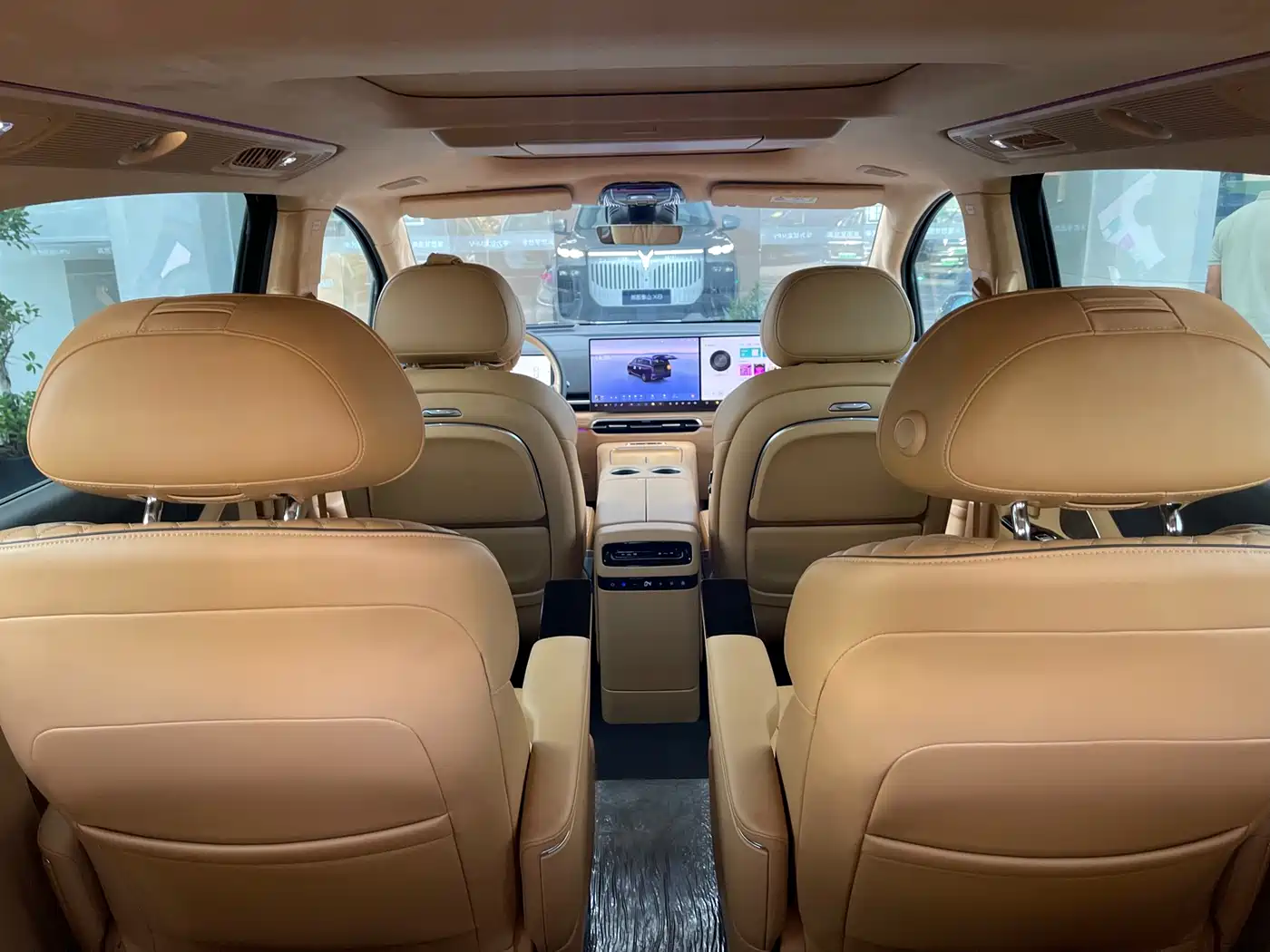 Voyah Auto Voyah Dreamer 2025 PHEV AWD Flagship Kunpeng Edition фото 23