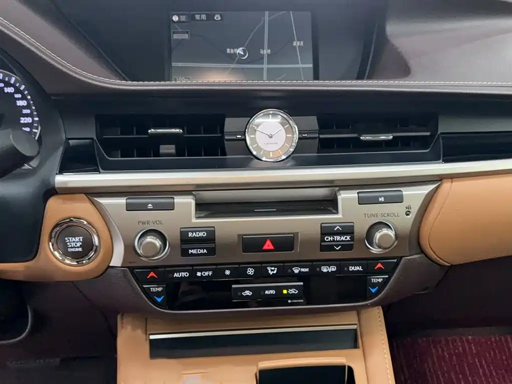 Lexus ES 2015 200 Comfort Edition фото 14