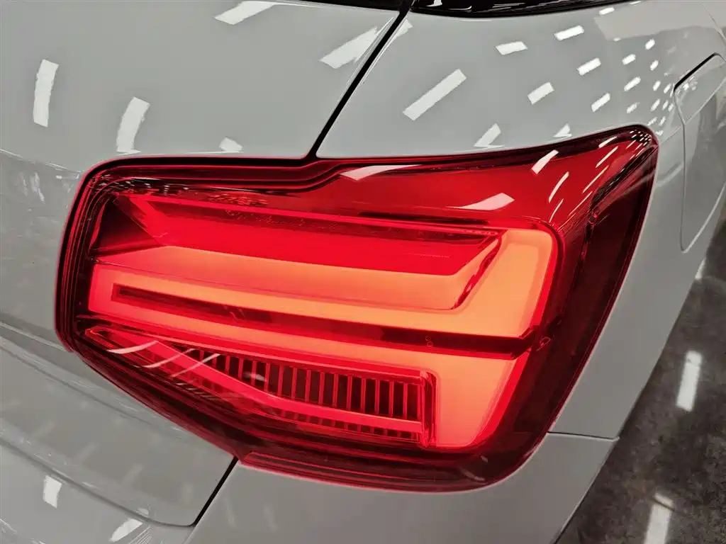 Audi Q2L 2018 35 TFSI Launch Exclusive Edition China VI фото 8
