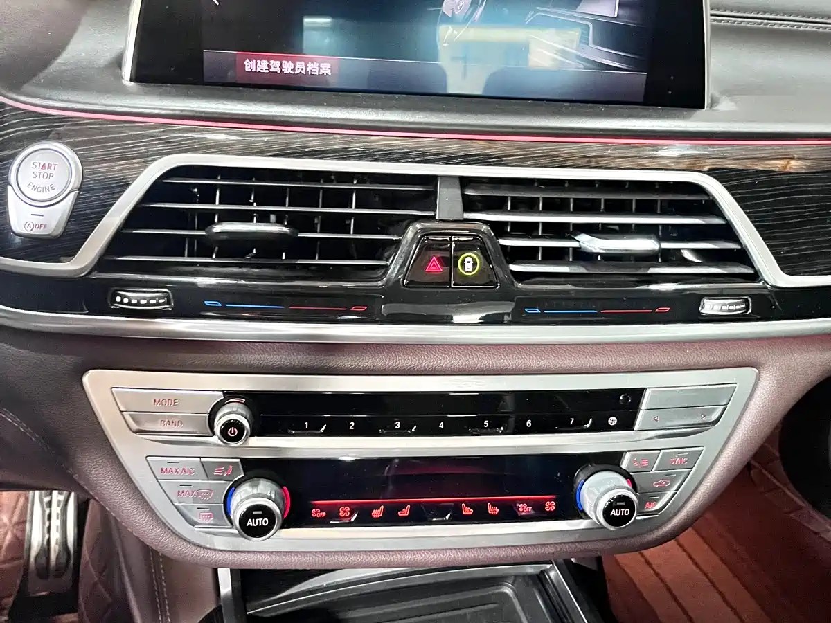BMW 7 Series 2019 730Li M Sport Package фото 6